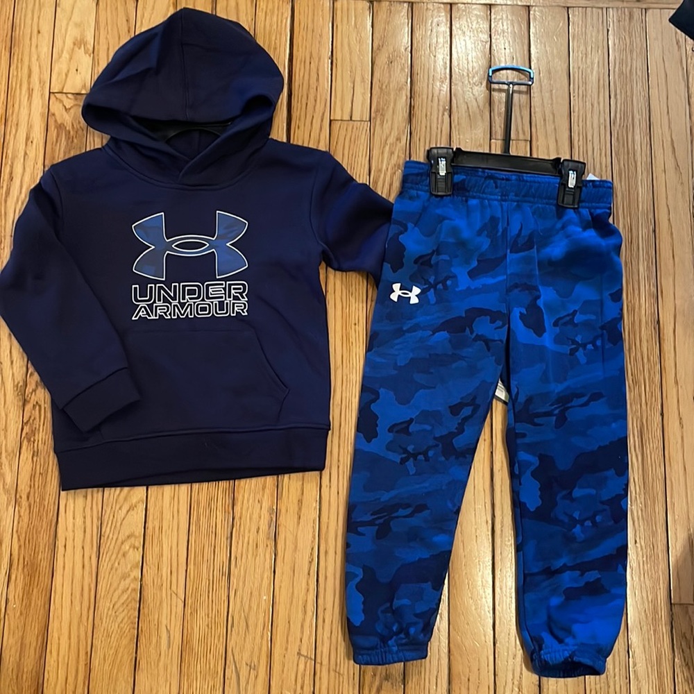 Under Armour boys size 5 matching set brand new with tag